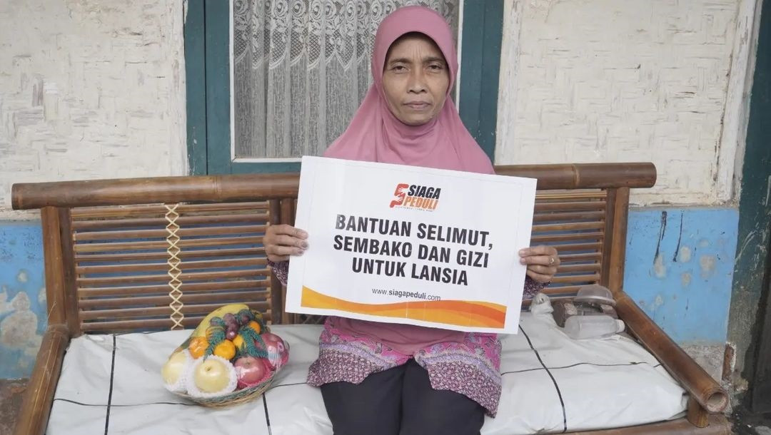 Siaga Peduli Kirimkan Paket Gizi Untuk Lansia Dhuafa di Pelosok Nusantara