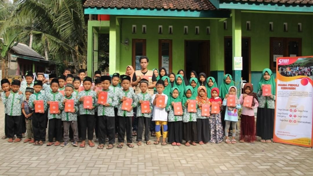 Siaga Peduli Kebumen Menyalurkan Al Qur'an di TPQ  Baiturrahman dan Mushola Baitul Ighotsah