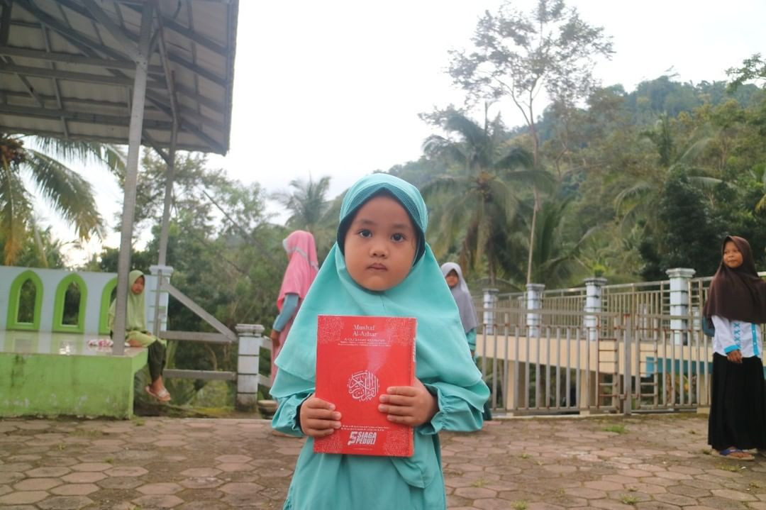 Syiar Al Qur'an Bersama PAC IPNU IPPNU Poncowarno Untuk Santri - Santri TPQ Al-Hidayah, Kebumen