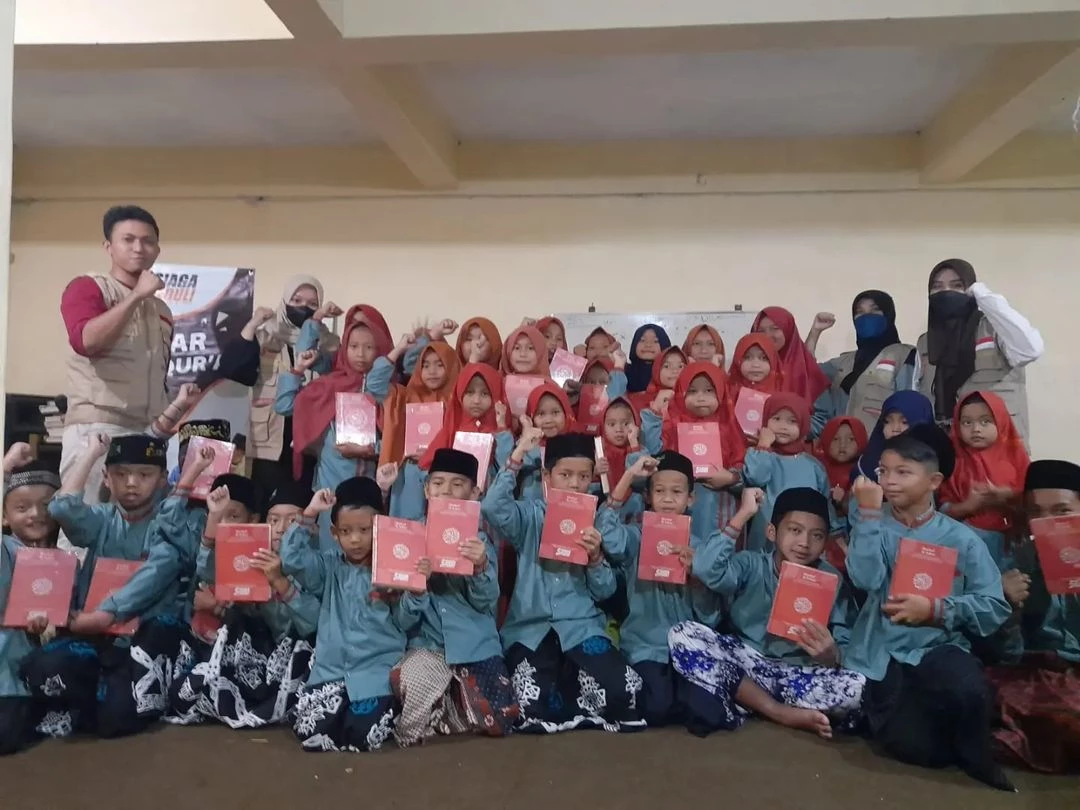 Al Qur'an Baru Kembali di Salurkan Untuk Santri-santri di TPQ Roudlotul Huda, Temanggung