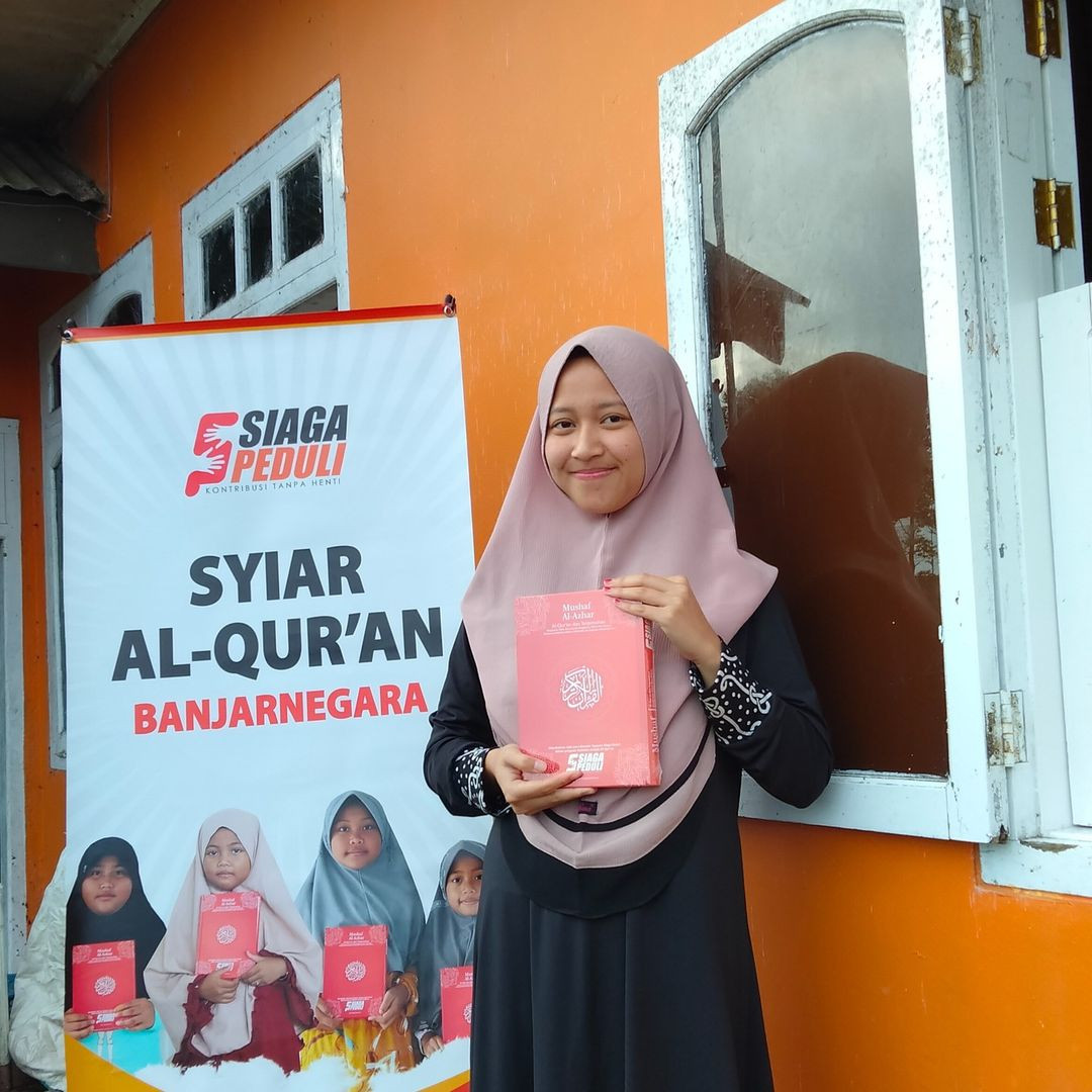 Siaga Peduli Salurkan Al Qur'an Baru untuk Santri di Pondok Pesantren Aliif Ba di Ds.Gendoran, Kel. Pasurenan, Kec. Batur, Banjarnegara.