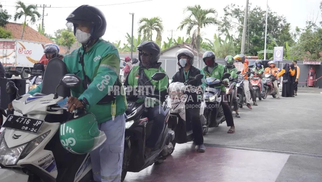Siaga Peduli Berbagi BBM Gratis Untuk Driver Ojol, Kurir Ekspedisi dan Supir Angkot