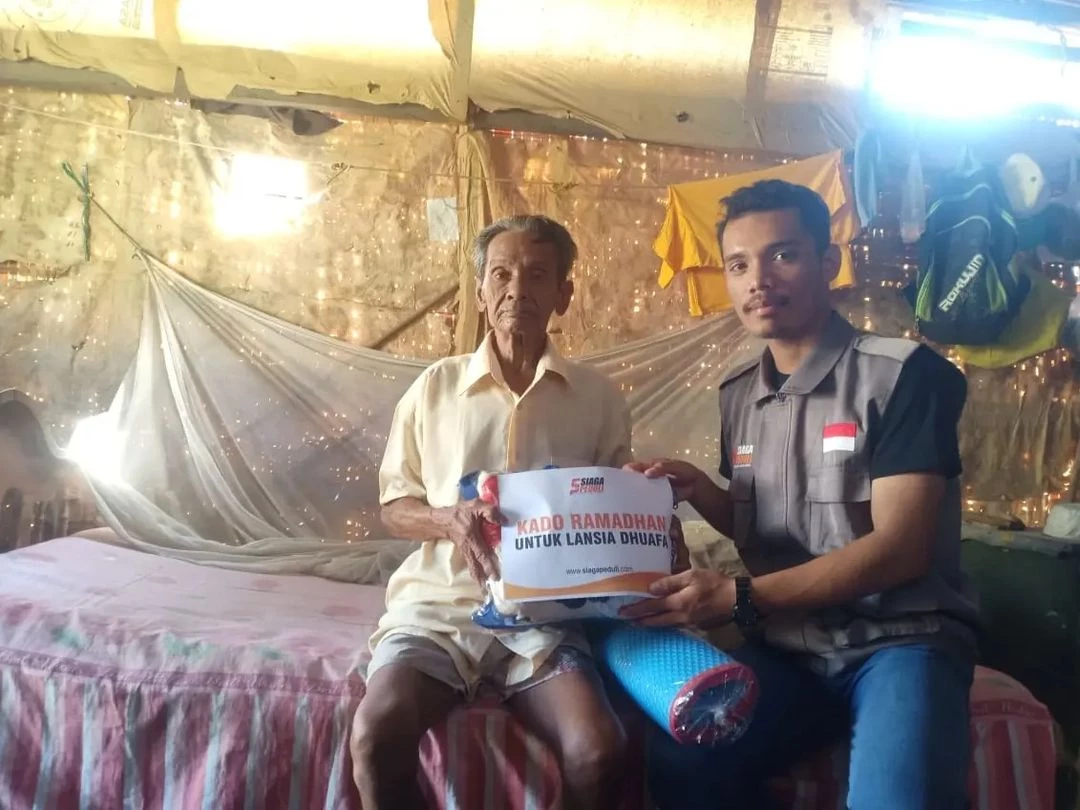 Siaga Peduli Kirimkan Kado Ramadhan untuk Lansia Dhuafa, Sebatangkara di Wilayah Makassar dan Janeponto