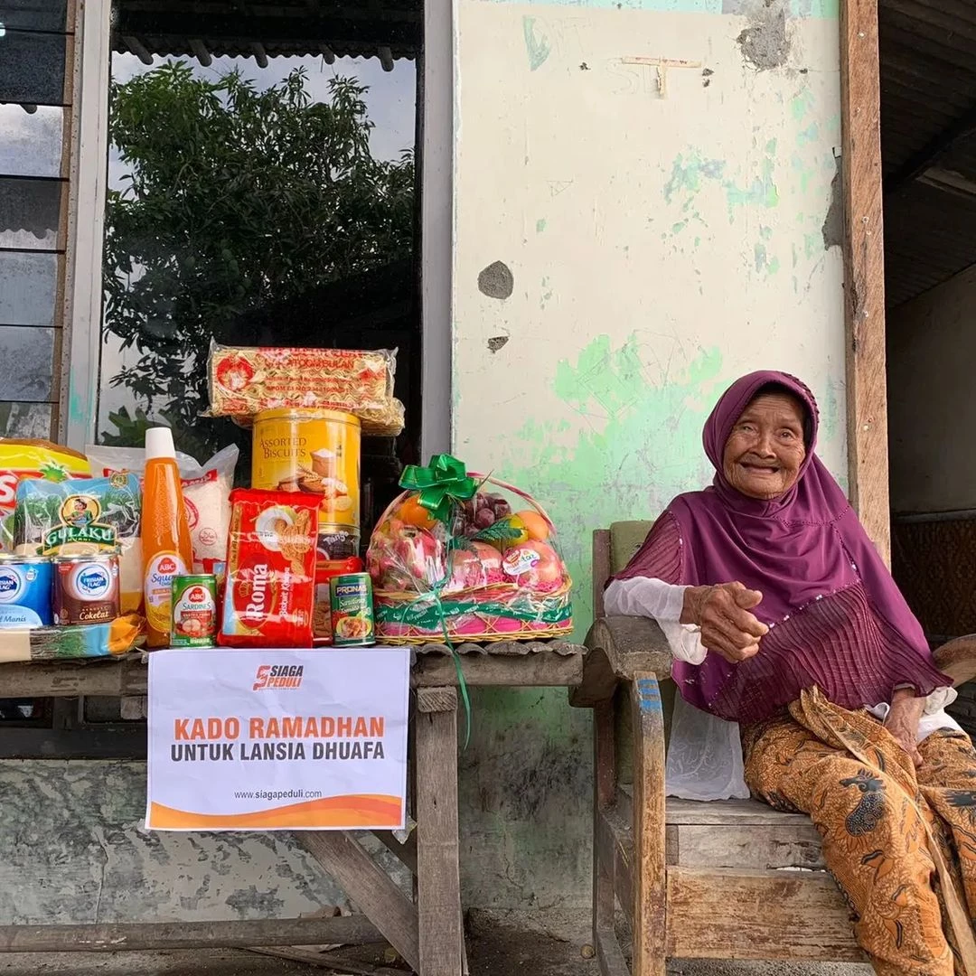 Bantuan Bulanan di Kirimkan Kembali oelh Siaga Peduli untuk Mbah Siti Gong