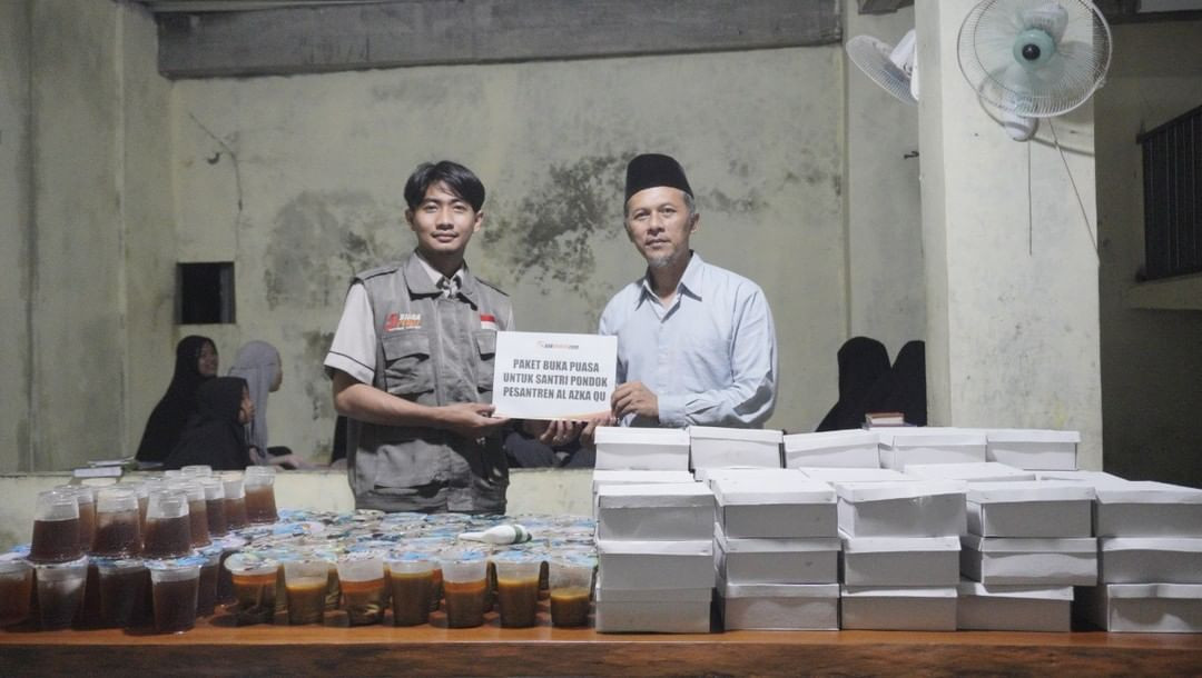 Siaga Peduli Kirimkan Paket Buka Puasa Senin Kamis untuk Santri Pondok Pesantren Al Azka Qu