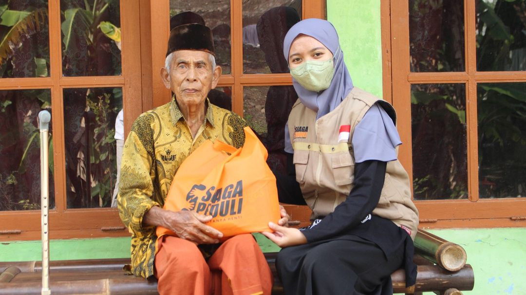 Bantuan Sembako Lansia Dhuafa, Sebatangkara di Kec. Maos, Kab. Cilacap