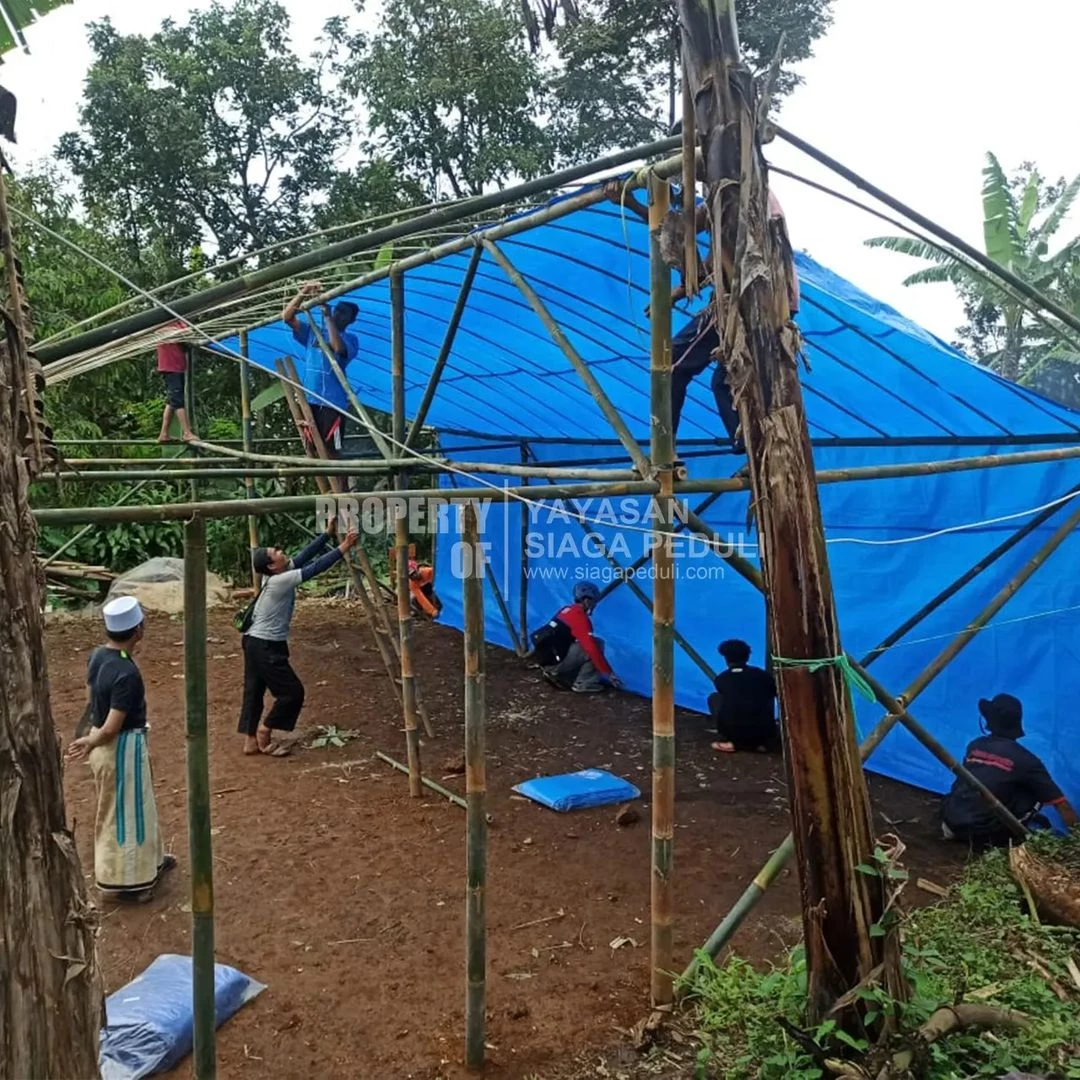 Siaga Peduli Dirikan Madrasah Darurat Untuk Kegiatan Belajar Mengajar Adik-adik Penyitas Gempa Cianjur