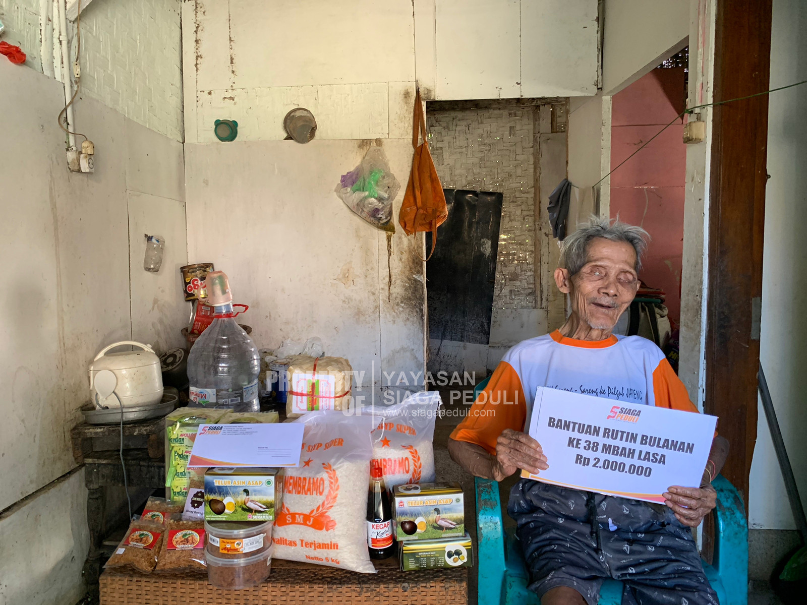 Bantuan Rutin Untuk Mbah Lassa Lansia Sebatangkara