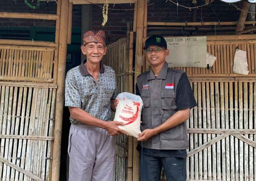 Siaga Peduli Kirimkan Beras Pangan Nusantara Untuk Lansia Dhuafa di Pelosok