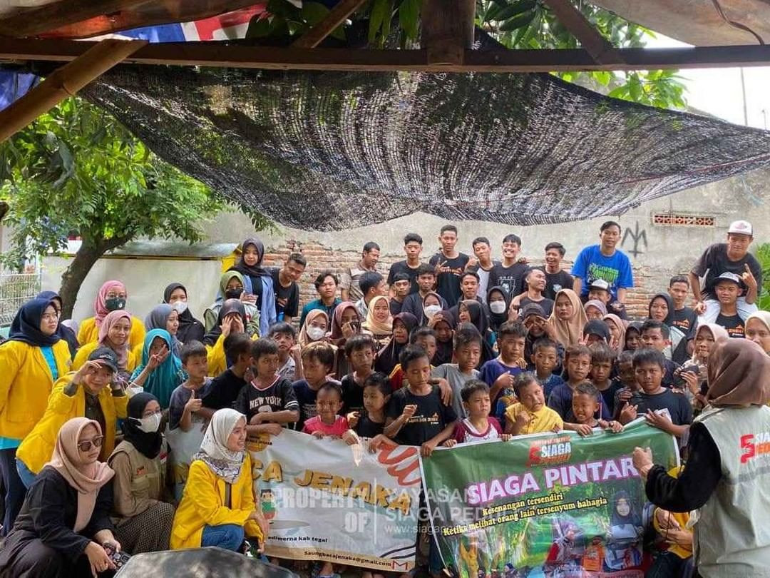 Siaga Peduli Tegal Berkolaborasi Bersama Mahasiswa dan Relawan Saung Baca Jenaka Melaksanakan Kegiatan Siaga Pintar di Saung Baca Jenaka, Tegal