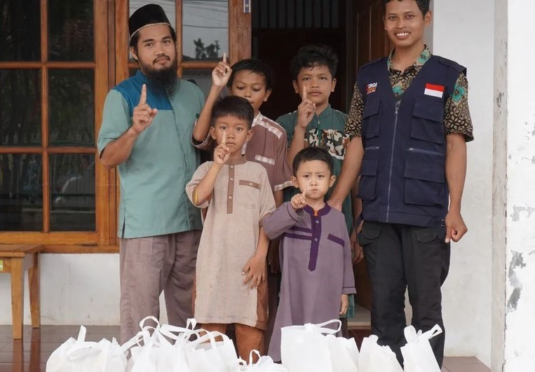 Siaga Peduli Kirimkan Bantuan Paket Sembako, paket alat ibadah dan Al Quran untuk Panti Asuhan Amanah