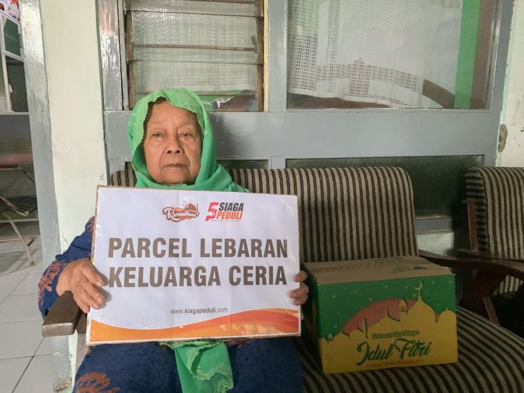 Berbagi Kebahagiaan Melalui Bingkisan Paket Lebaran Untuk Keluarga Ceria