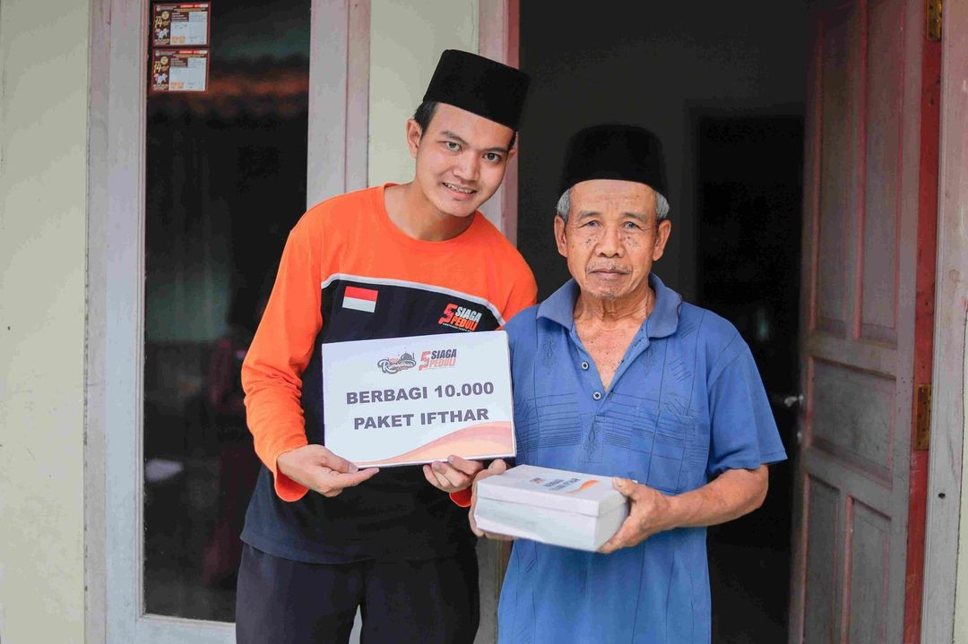 Menebar Kebahagiaan Lewat Berbagi 10.000 Paket Ifthar di Desa Tameng, Cimanggu, Cilacap.