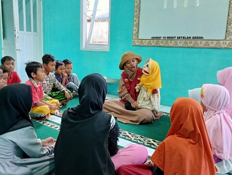 Siaga Peduli Bahagiakan Bersama Adik-Adik TPQ At Taubah Melalui Dongeng Islami di Bulan Ramadhan