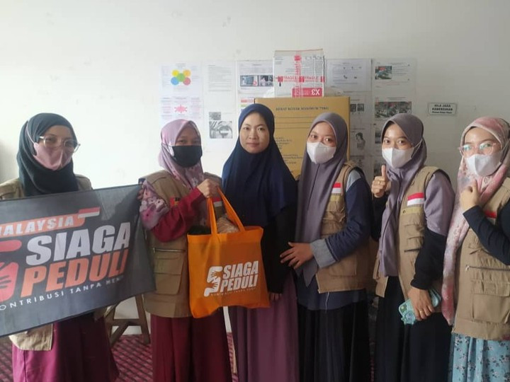 Siaga Peduli Malaysia Kirimkan Paket Parcel Untuk Muallaf di Malaysia