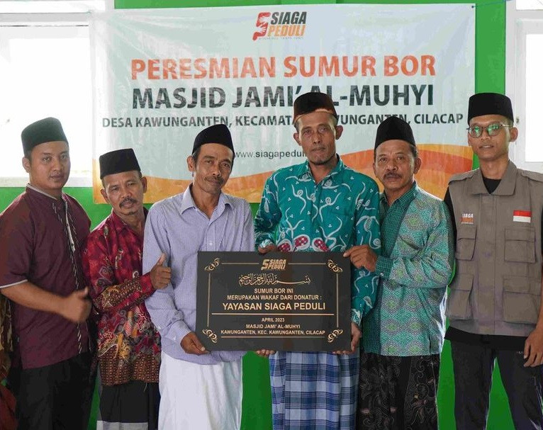 Peresmian dan Serah Terima Pembangunan Sumur Bor Masjid Jami Al-Muhyi, Desa Kawunganten, Cilacap