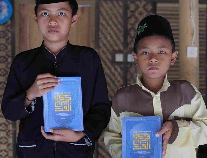 Siaga Peduli Menyalurkan Syiar Al Qur'an Untuk Para Santri di Masjid Al Hikmah Cimanggu dan Ponpes Pandan Arum Cipari