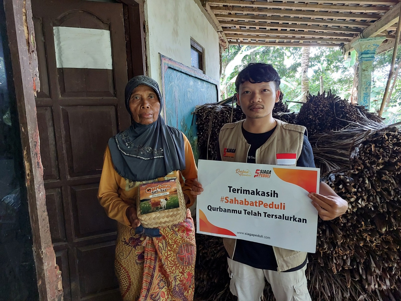 Siaga Peduli Salurkan Daging Hewan Qurban Untuk Para Lansia dan Keluarga Pra Sejahtera di Desa Sindang, Kec. Mrebet, Kab. Purbalingga