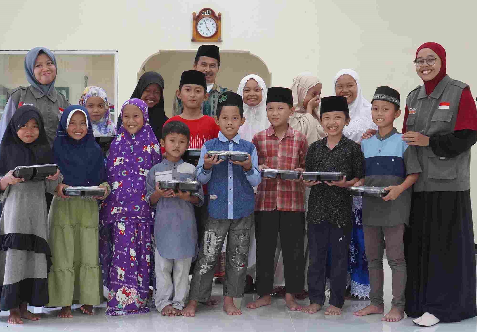 Siaga Peduli Kirimkan Gizi Untuk Para Santri Penghafal Al Qur'an Di Desa Dondong, Cilacap