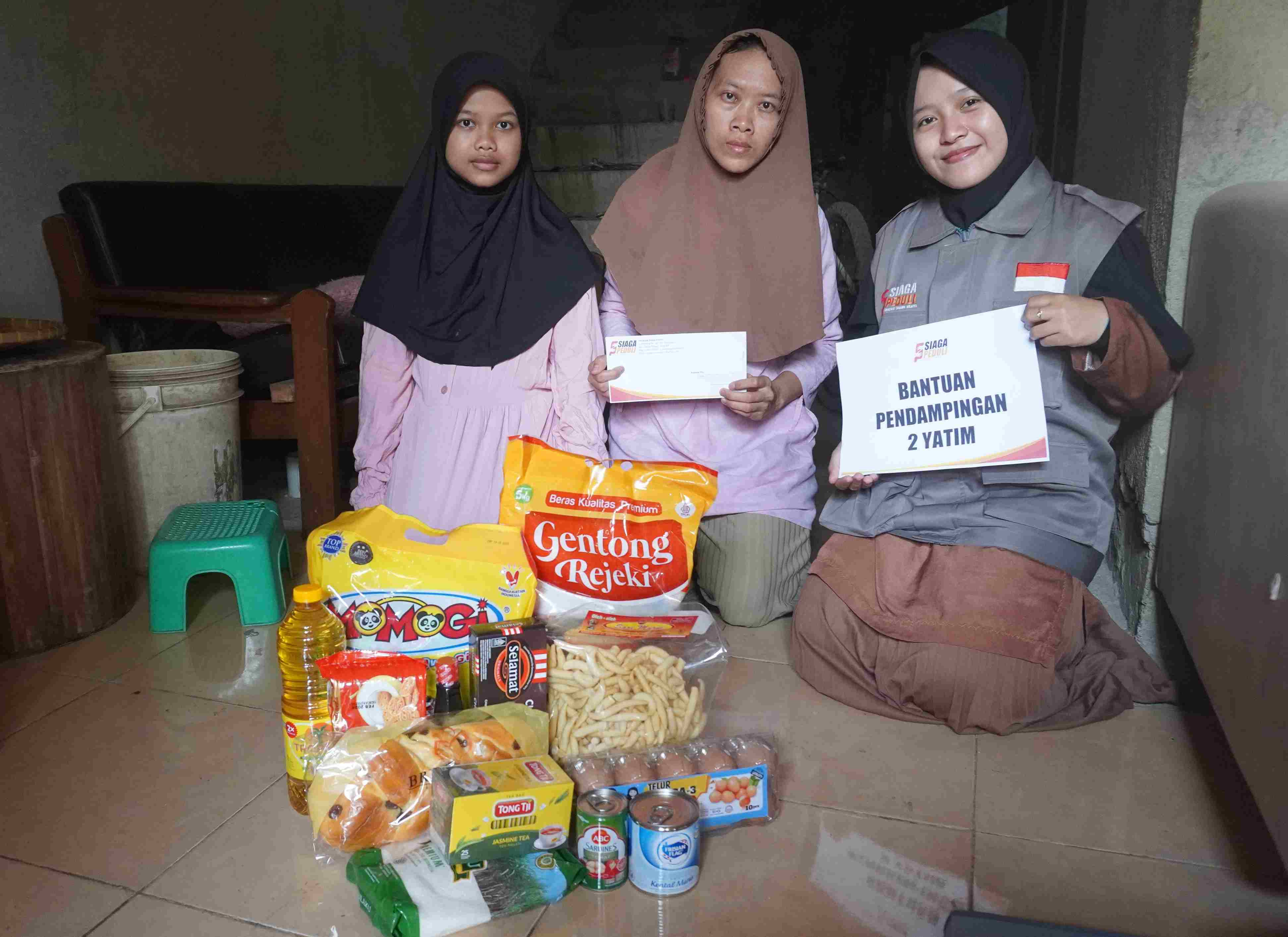 Siaga Peduli Kirimkan Bantuan Bulanan dan Biaya Pendidikan Untuk Adik Selvi dan Sekar
