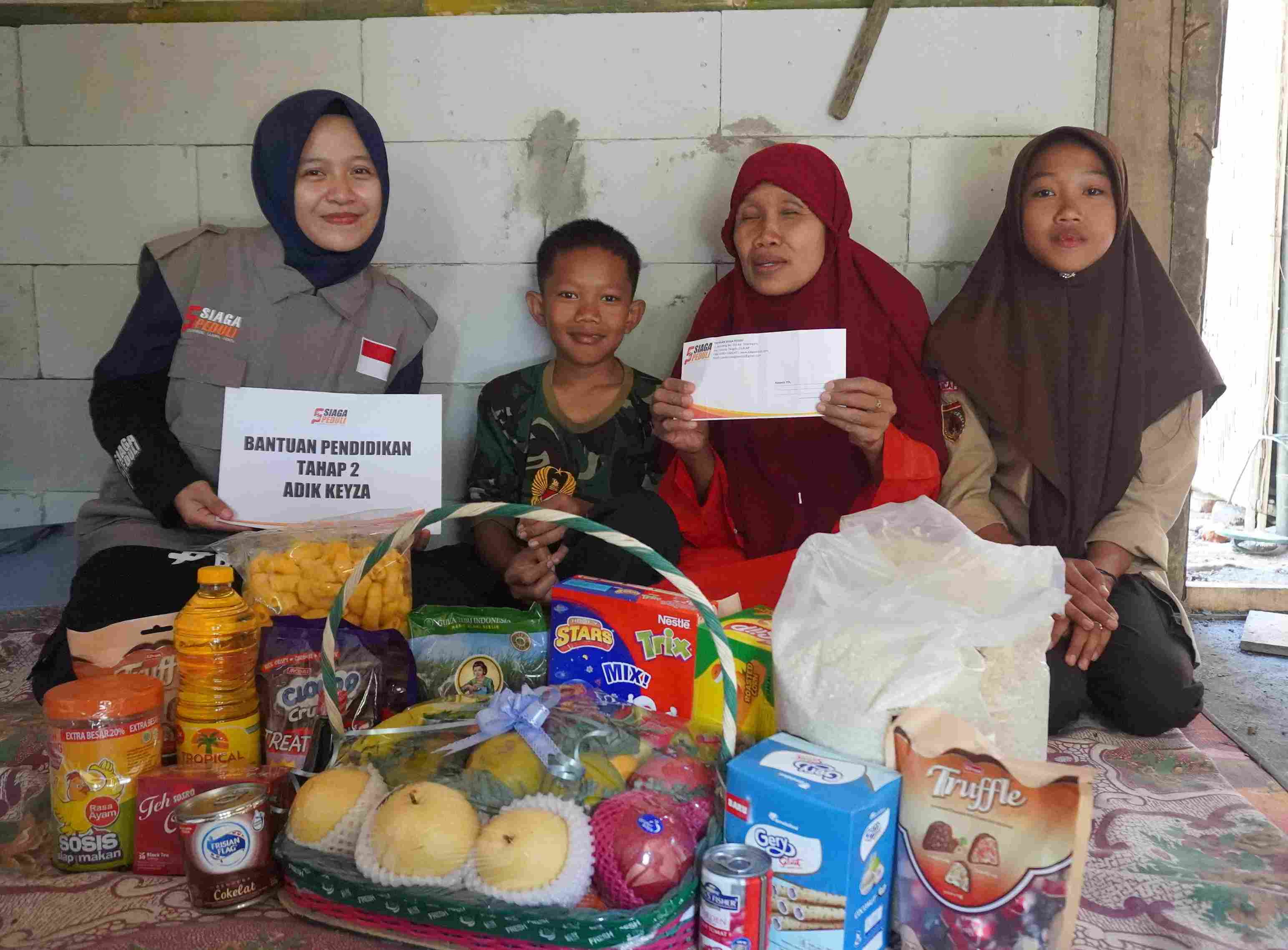 Siaga Peduli Kirimkan Bantuan Paket Pendidikan Untuk Adik Keyza