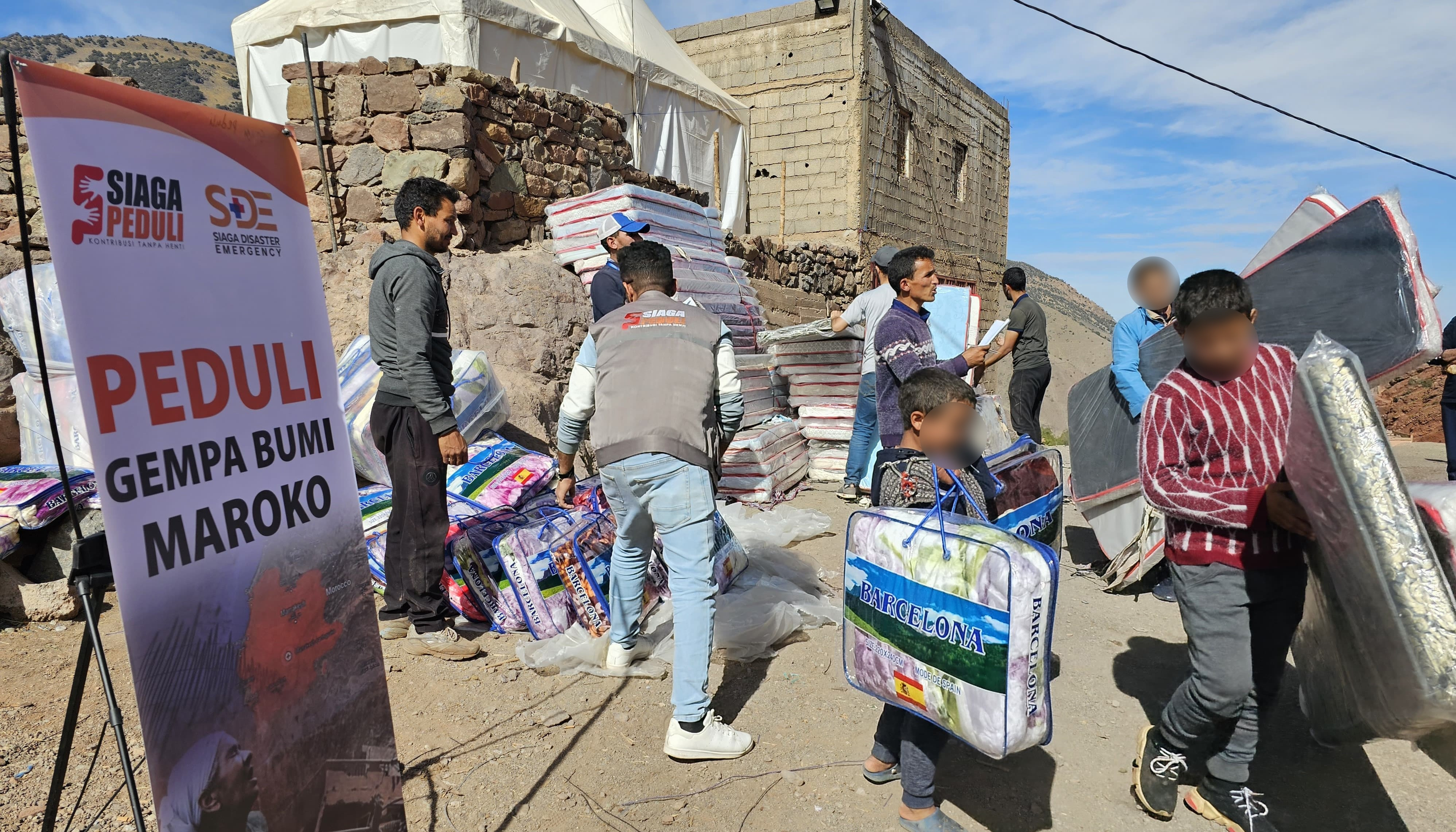 Siaga Peduli Kirimkan Bantuan Kasur dan Selimut Untuk Warga Terdampak Gempa di Maroko