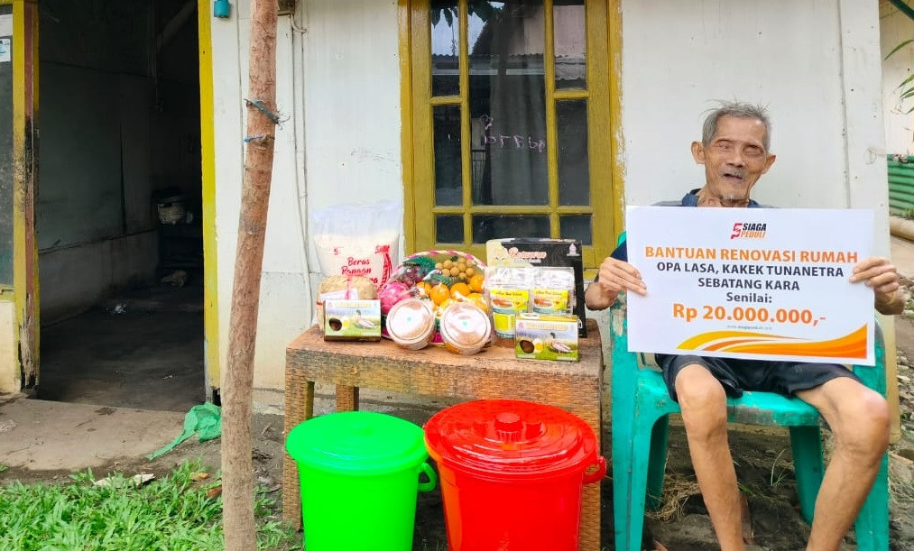 Senyum Bahagia Mbah Lasa Ketika Mendapatkan Bantuan Renovasi Rumah
