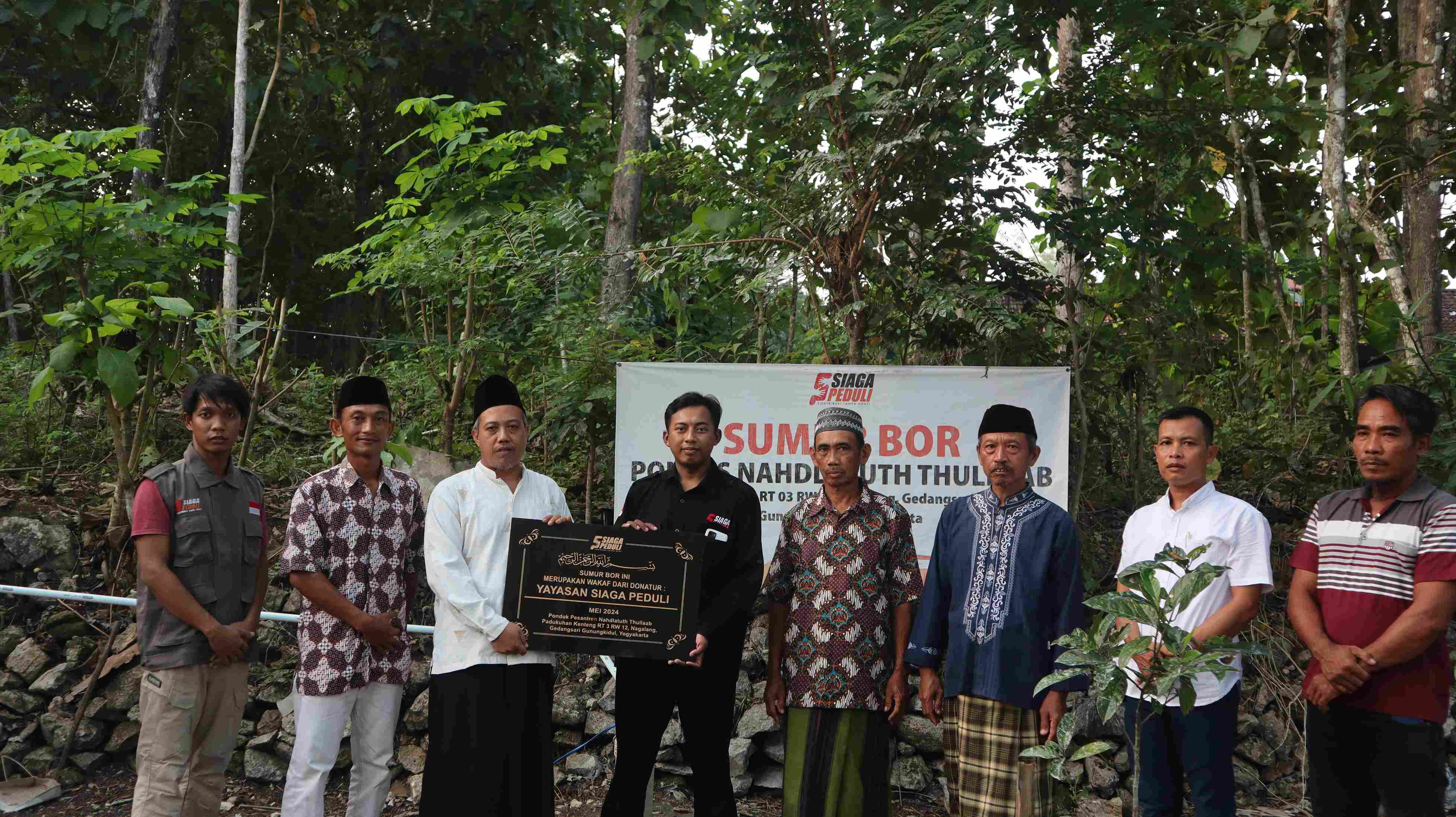 Siaga Peduli melakukan peresmian sumur bor di Ponpes Nahdlatuth Thullaab tepatnya di Padukuhan Kenteng RT 03 RW 12, Desa Ngalang, Gedangsari, Gunungkidul, Yogyakarta.