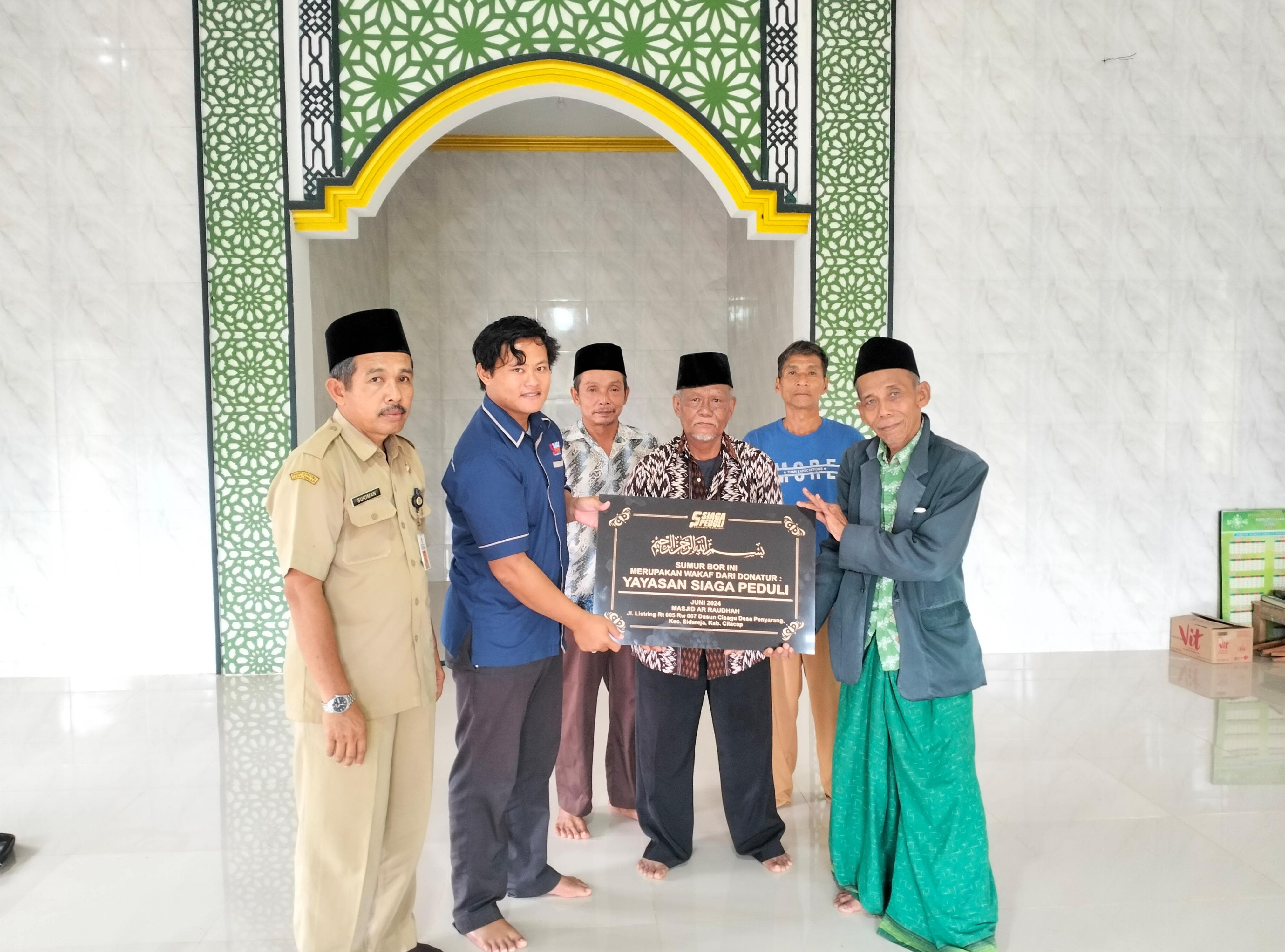 Siaga Peduli mengahadiri peresmian dan serah terima sumur bor Masjid Ar Raudhah yang beralamatkan di Jl. Listring RT 05 RW 07, Dusun Cisagu, Desa Penyarang, Kecamatan Sidareja, Cilacap.