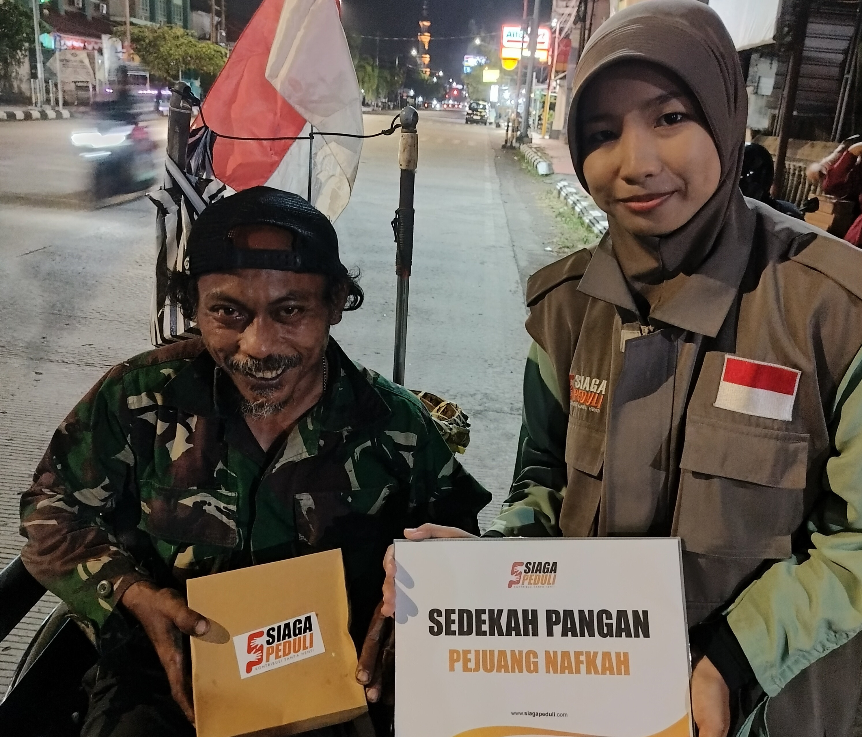 Siaga Peduli Bagikan Sedekah Pangan Untuk Para Pejuang Nafkah di Wilayah Cilacap