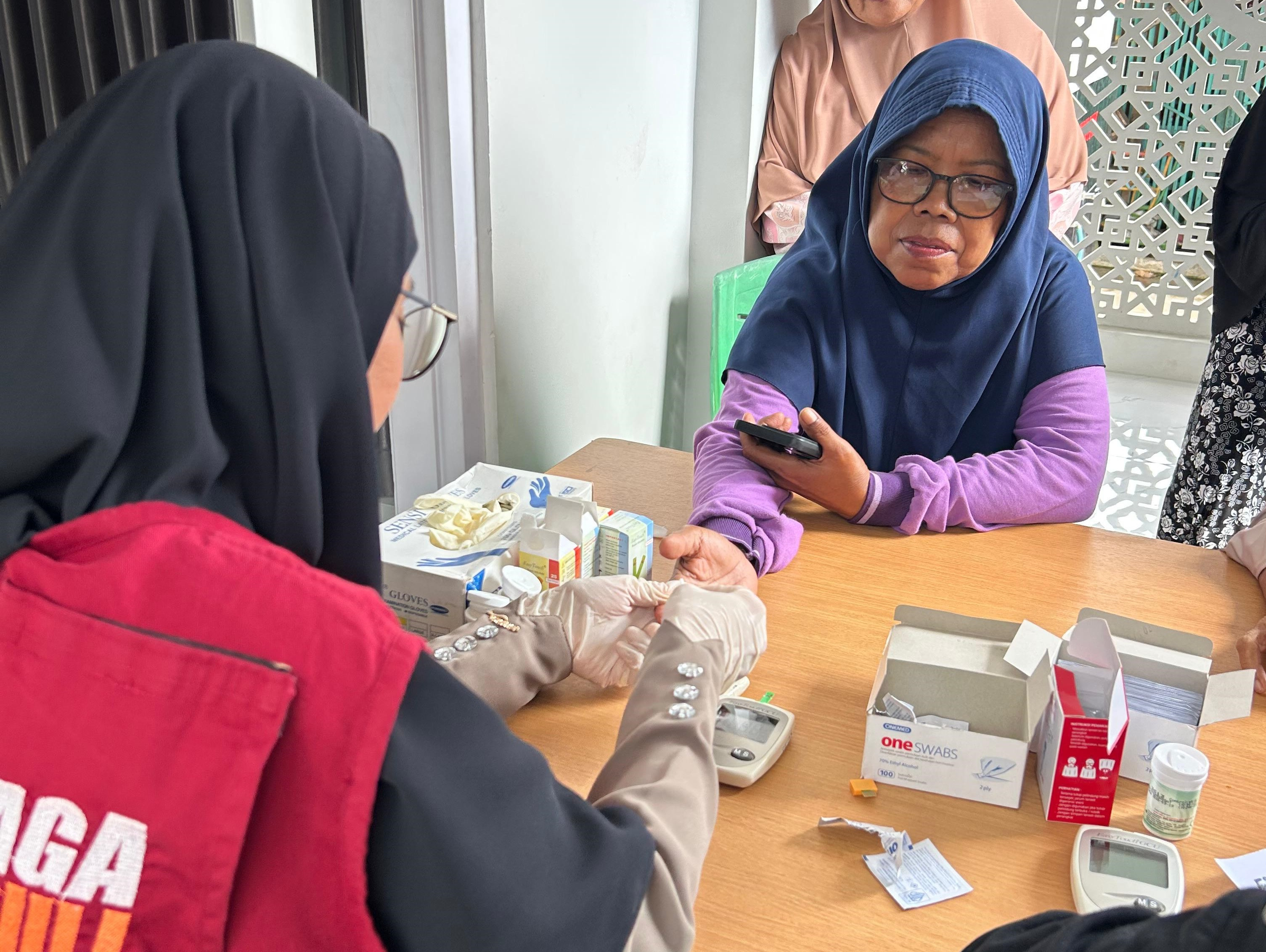 Pemeriksaan Kesehatan Gratis untuk Para Jamaah Mushola At Taubah