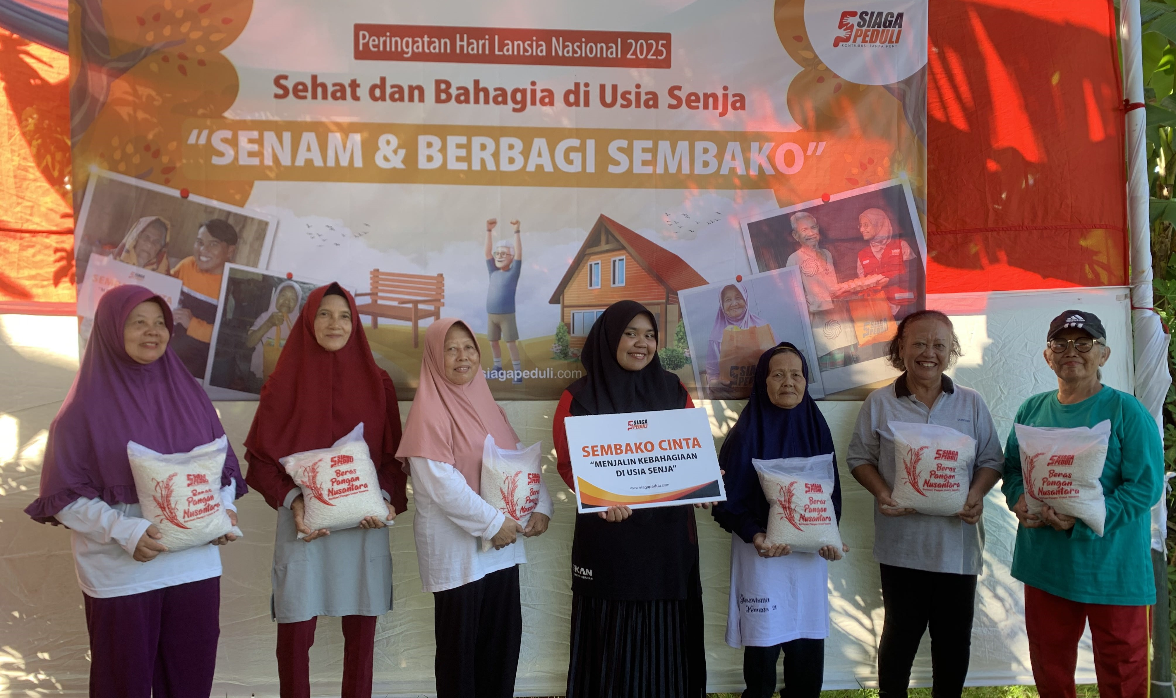 Siaga Peduli Rayakan Hari Lansia di Tambakreja, Cilacap